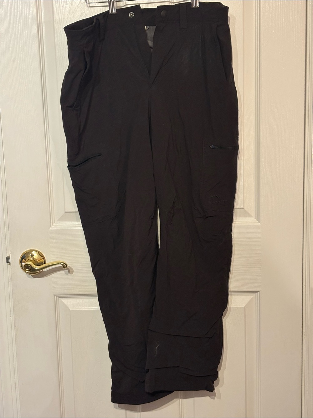 L.L. Bean Black Men's Cargo Pants with Zippered Thigh Pockets